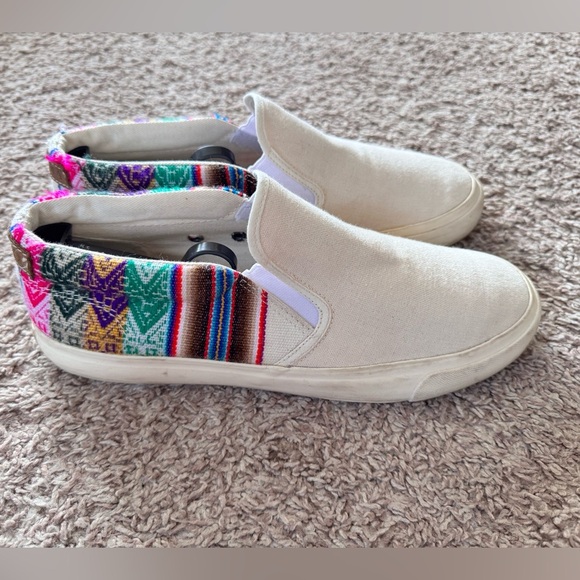 Mipacha Aztec Slip on Sneakers Women Size 9.5 - Picture 1 of 6